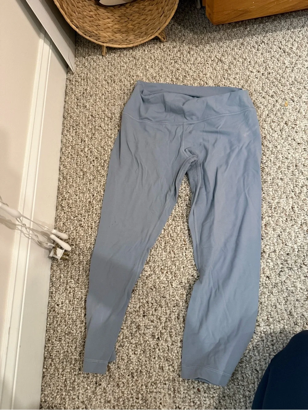 lululemon athletica women's light gray leggings